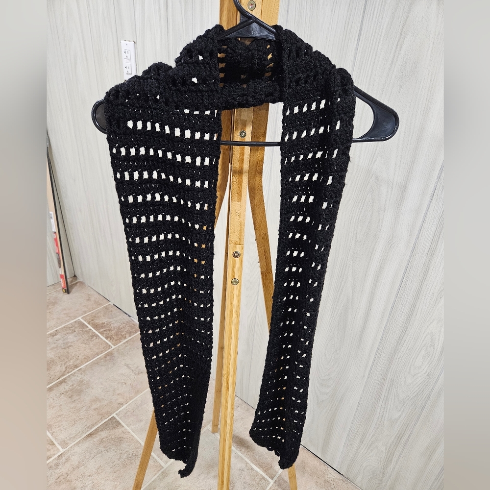 Scarves - Picture 9 of 10